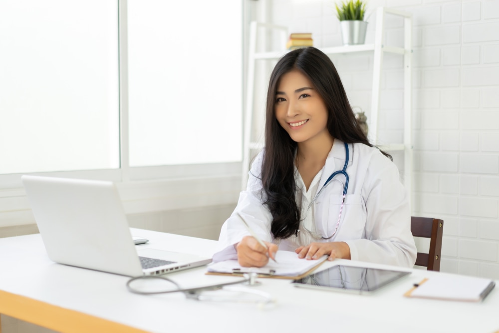 dr. Natasha Indah Tiara